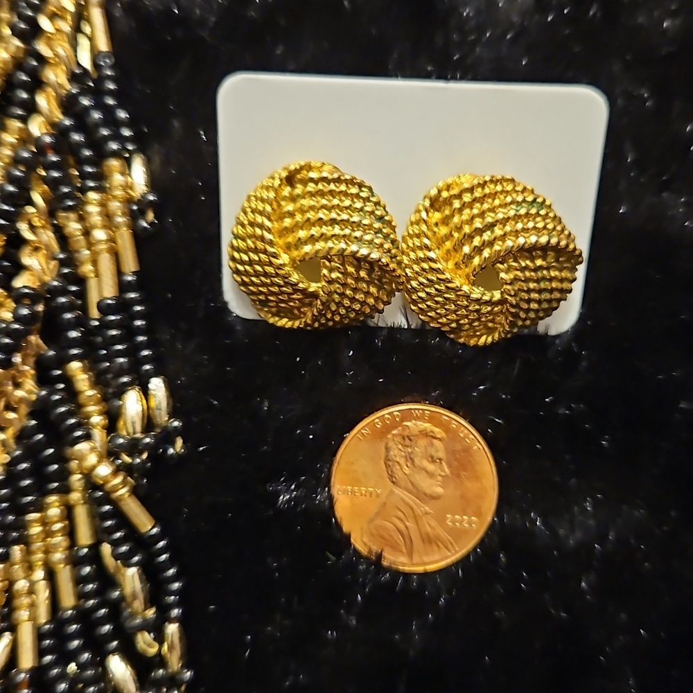 Gold + Black Beaded 15+3" Necklace Set with Matching Bracelet and Earrings - Picture 6 of 7